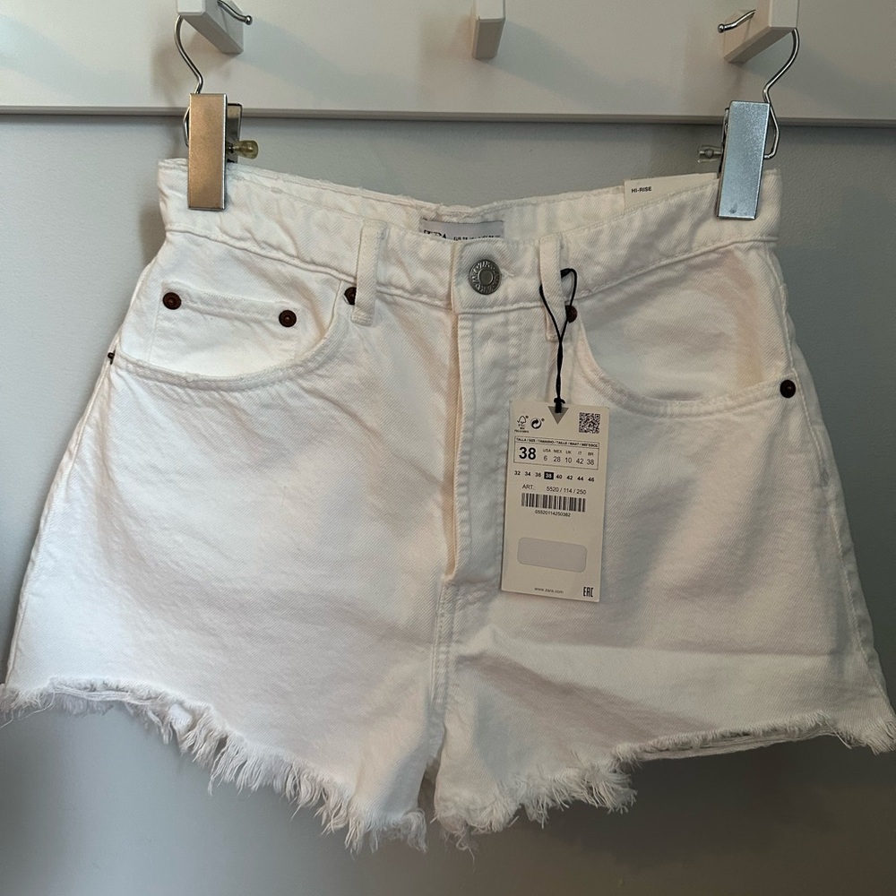 WHITE ZARA SHORTS